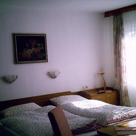 Гостьовий будинок Altes Zollhaus Бад-Пірмонт Номер фото
